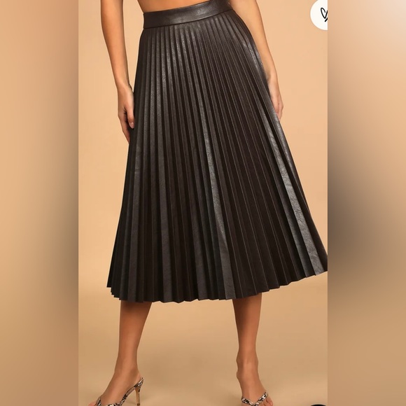 Brown pleated vegan leather midi skirt!!! - Picture 2 of 6